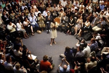 Qu’est-ce que la démocratie d’opinion? Définition et critiques