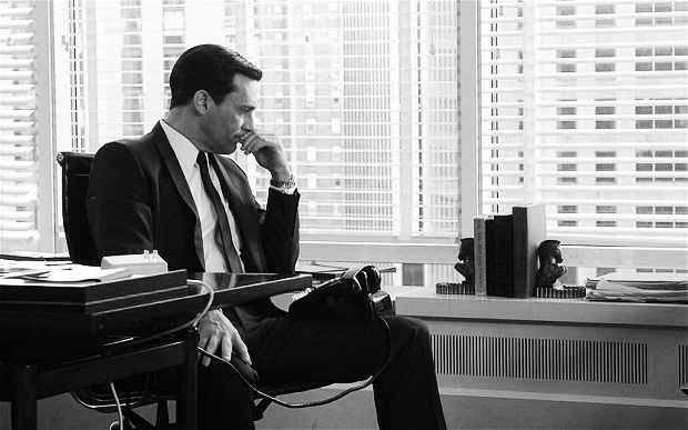 Faut-il remettre le travail au cœur de la société ? (Tribune)